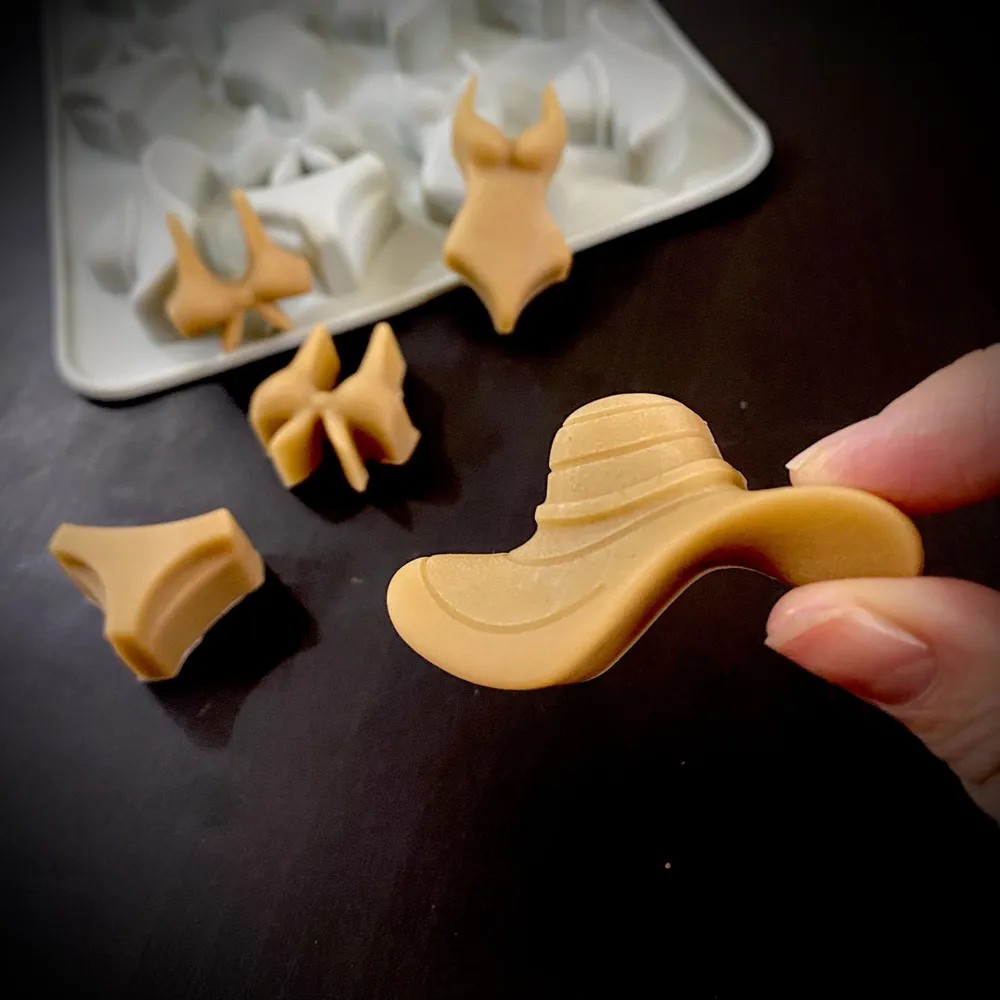 A Summer-Themed Beach Bikini M - Resin Craft Material recensione e prezzo
